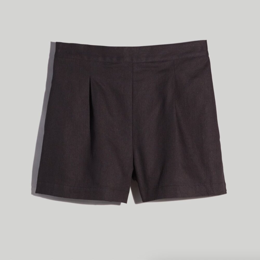 Clean Pull-On Shorts in Linen-Cotton - Picture 5 of 11